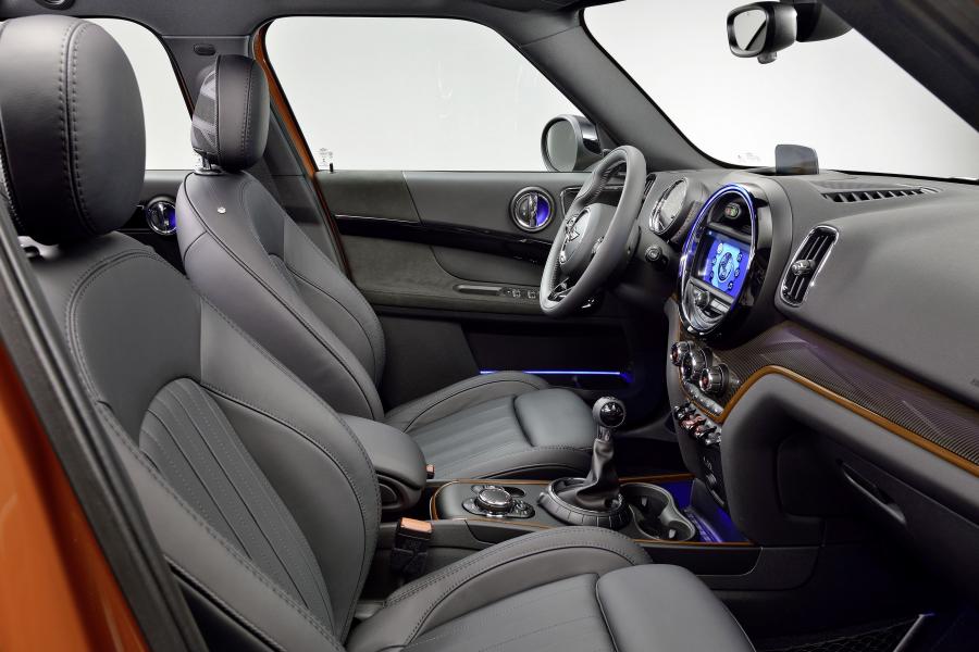 Интерьер Mini Cooper S Countryman ALL4 2017 года  (WW) (фото 128 из 138)